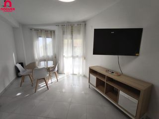 Rent Flat in Ciudad Jardín - Zoco. Estudiantes !!! curso 20252026 piso de dos dormitorios reformado