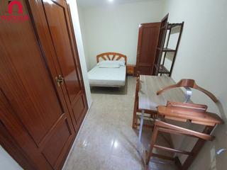 Location Appartement à Ciudad Jardín - Zoco. Apartamento amueblado con ascensor  junto a la estacion de renfe