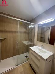 Location Appartement  Calle omeyas. Alquiler estudiantes! tres dormitorios, dos baños, ascensor