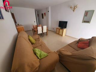 Location Appartement  Calle omeyas. Alquiler estudiantes! tres dormitorios, dos baños, ascensor