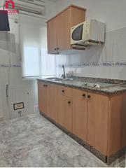 Lloguer Apartament a Ciudad Jardín - Zoco. Apartamento amueblado con ascensor  junto a la estacion de renfe