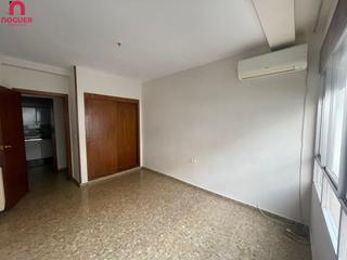 Pis a Ciudad Jardín - Zoco. Piso en venta zona de avd medina azahara  con terraza y ascensor