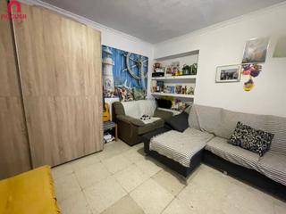 Etagenwohnung in Ciudad Jardín - Zoco. Piso exterior en ciudad jardín  cerca de avda. medina azahara