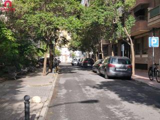 Piccolo appartamento in Ciudad Jardín - Zoco. Apartamento junto a la estacion de renfe