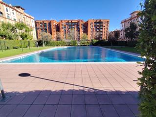 Etagenwohnung in Ciudad Jardín - Zoco. Piso en urbanizacion en zoco con cochera , trastero y piscina