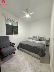 Appartamento in Sector Sur. Piso en poligono guadalquivir de cuatro dormitorios