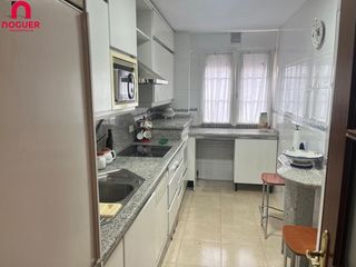 Pis a Ciudad Jardín - Zoco. Piso con garaje , trastero y piscina comunitaria