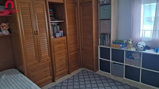 Etagenwohnung in Ciudad Jardín - Zoco. Piso junto a la avenida medina azahara con cochera y trastero