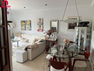 Pis a Fátima - Levante. Piso en la zona de levante con terraza y ascensor