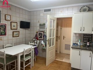 Pis a Ciudad Jardín - Zoco. Piso urbanizacion zoco con cochera , trastero , piscina , pista