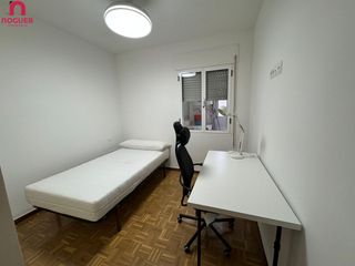 Rent Flat in Ciudad Jardín - Zoco. Alquiler de piso para estudiante  medina azahara