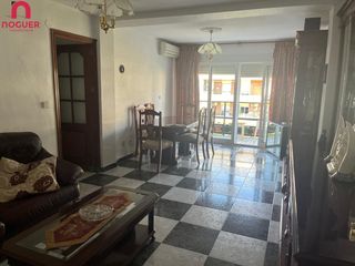 Pis a Vista Alegre - Parque Cruz Conde. Piso en parque cruz conde con cuatro dormitorios , ascensor y ex