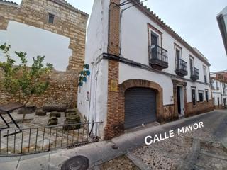 Casa a Calle mayor 3. Casa unifamiliar en el corazón  de hornachuelos, una población t