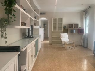 Piso en Centro. Estupendo piso reformado en pleno centro con cochera incluida