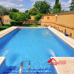 Casa a El Higuerón. Casa con terreno y piscina en villarrubia