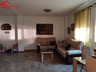 Casa a Sector Sur. Gran casa familiar en polígono guadalquivir zona alta con sótano