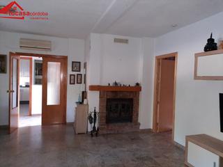 Haus in Sector Sur. Gran casa familiar en polígono guadalquivir zona alta con sótano