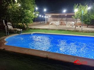 Bauernhof in Carlota (La). Encantadora casa rural con terreno y licencia turística en el ri