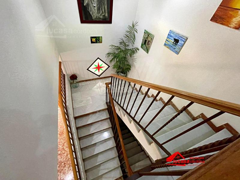 Foto 15d48e62-b3ce-46e6-84b1-4a9753565e01. Chalet  para entrar a vivir, brillante alto, cordoba en Córdoba