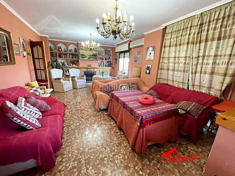 Foto 43336722-3b16-40a3-a061-36e49ddb3d2d. Chalet  para entrar a vivir, brillante alto, cordoba en Córdoba