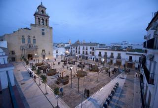 Local commercial à Sta. Marina - San Andrés - San Pablo - San Lorenzo. Local con licencia para cochera y trasteros en proceso de finali