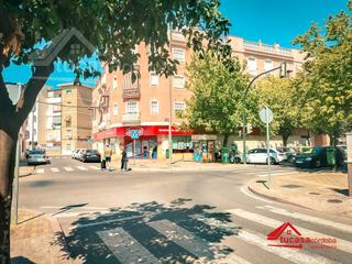 Haus in Campo de la Verdad - Miraflores. Casa para poner a su gusto en zona baja campo de la verdad