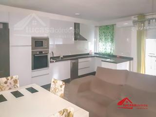 Pis a Sta. Marina - San Andrés - San Pablo - San Lorenzo. Piso en esquina totalmente exterior con trastero en la magdalena