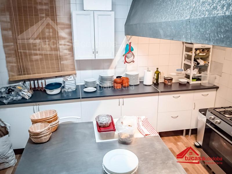 Foto 26145949-9c2f-4626-9023-a64580c2b135. Casa  hipotecable en venta en trassierra con bar en la planta baja en Córdoba