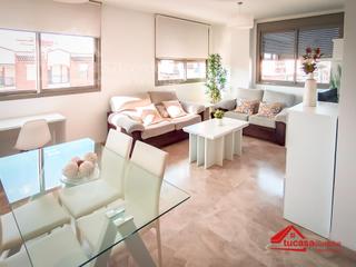Pis a Ollerías - San Cayetano. Espectacular piso en zona ollerias con parking y piscina comunit