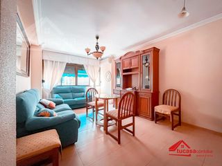 Appartement à Santa Rosa - Valdeolleros. Piso en valdeolleros, córdoba  tu nuevo hogar te espera!