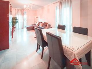 Maison à Cañero. Casa en cañero de dos plantas espaciosa, luminosa y lista para t