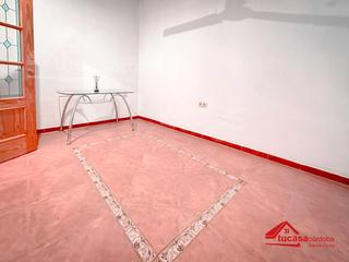 Planta baixa a Sta. Marina - San Andrés - San Pablo - San Lorenzo. Planta baja céntrica con patio privado y trastero en alfaros