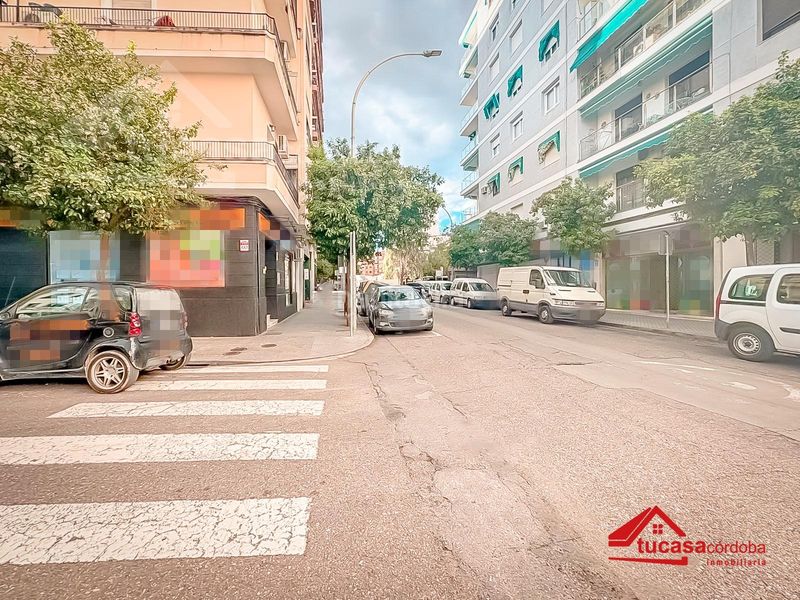 Foto 412bfebd-0404-4c99-baec-19078015f5aa. Edifici a Ciudad Jardín - Zoco Córdoba