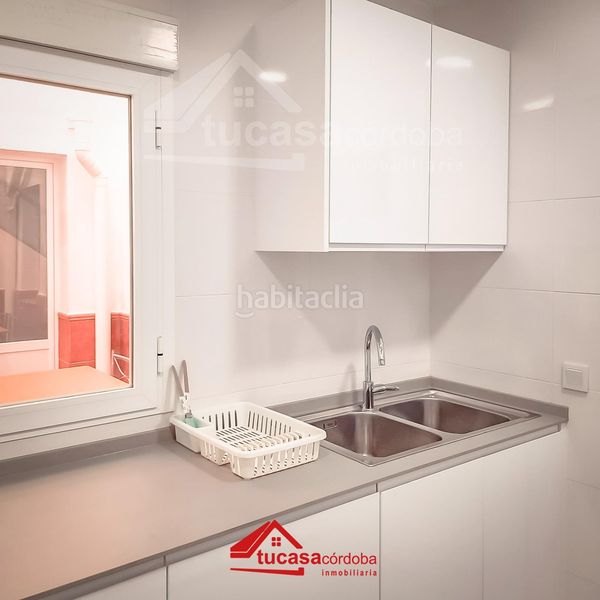 Foto 8b1e23a7-7610-459d-8e80-91d8b6c38502. Edifici a Ciudad Jardín - Zoco Córdoba