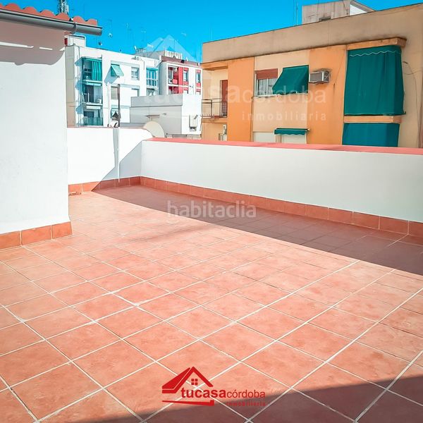 Foto bede4227-82ad-4d22-adc5-a7ec36baf492. Edifici a Ciudad Jardín - Zoco Córdoba