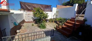Casa a Guadalcázar. Espaciosa y luminosa casa en guadalcázar con múltiples posibilid