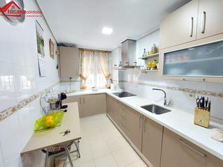 Appartement à Alcolea. Precioso piso en alcolea con trastero y cochera