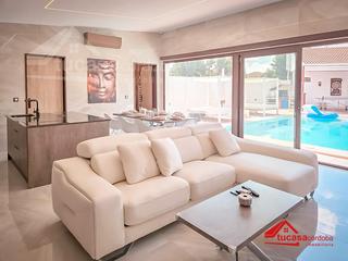 Xalet a Alcolea. Chalet con encanto con todas las comodidades en alcolea  tu refu