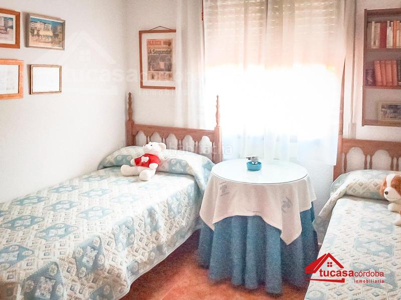 Foto 684d95f7-6cb3-41ea-b7e2-85c46acfd4b4. Chalet  con piscina en venta , zona cuevas bajas tranquilidad, espacio y natura en Almodóvar del Río