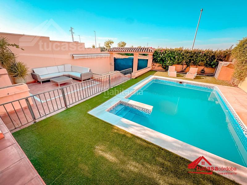 Foto b5f0073d-444e-4790-beb0-95fe0e4fe21a. Maison avec piscine dans Paraíso Arenal - La Colina Córdoba