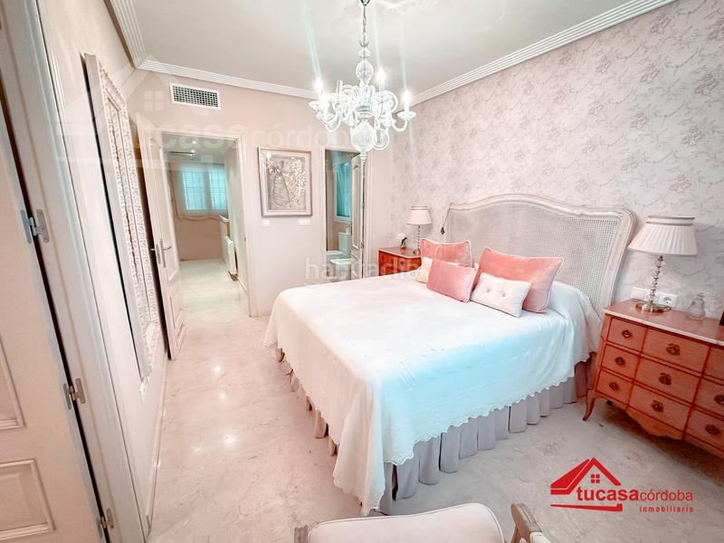 Foto ebbbb3e6-4d07-4077-abdb-d69cca185dec. Maison avec piscine dans Paraíso Arenal - La Colina Córdoba