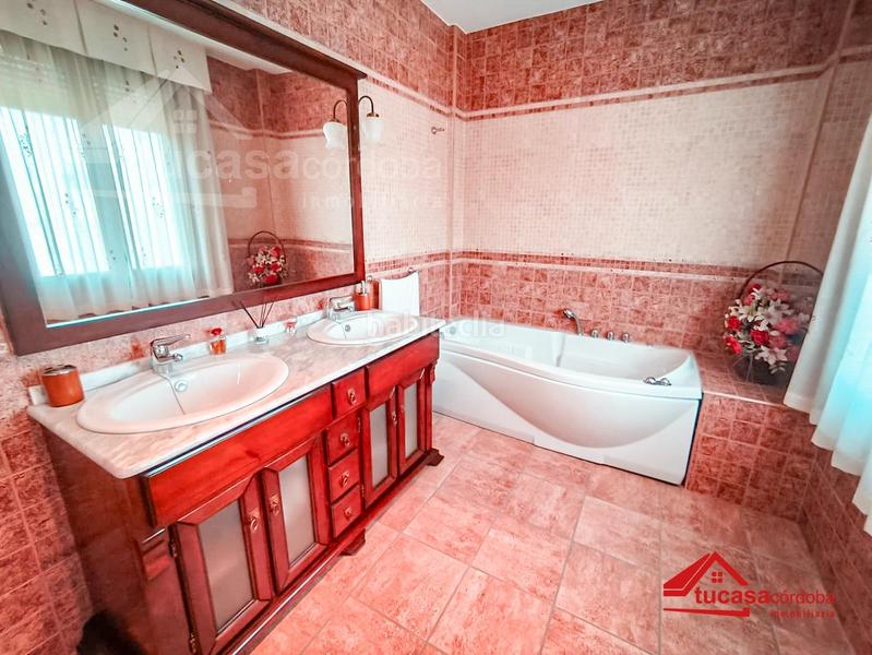 Foto 3c2214aa-0ce2-4abf-922f-ad6f181d1ba7. Chalet avec parking piscine dans Alcolea Córdoba