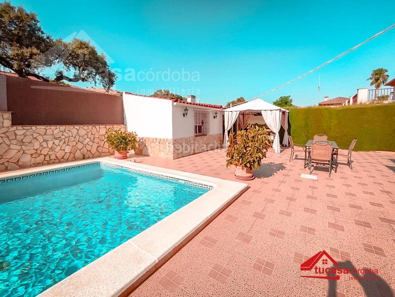 Foto 9acc7472-a775-4f29-9c03-21fd540ab834. Chalet avec parking piscine dans Alcolea Córdoba