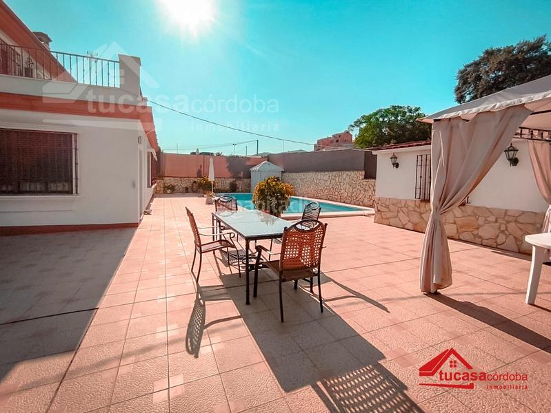 Foto bccb57dd-fa8b-4d54-aed4-a8a4a9aa6791. Chalet avec parking piscine dans Alcolea Córdoba