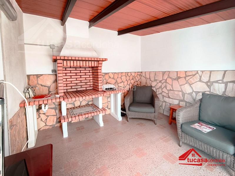 Foto f292f23f-e7c5-457e-bc7d-f7e716e671bc. Chalet avec parking piscine dans Alcolea Córdoba