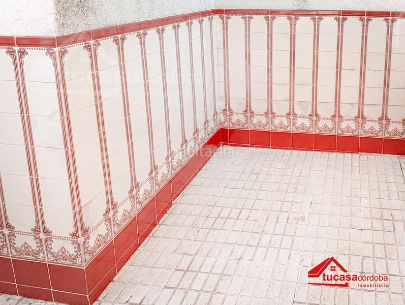 Foto 439f2a86-86d9-4508-9d8b-b1aba5f9e42a. Casa en exclusiva casa adosada en esquina para reformar córdoba en Guadalcázar