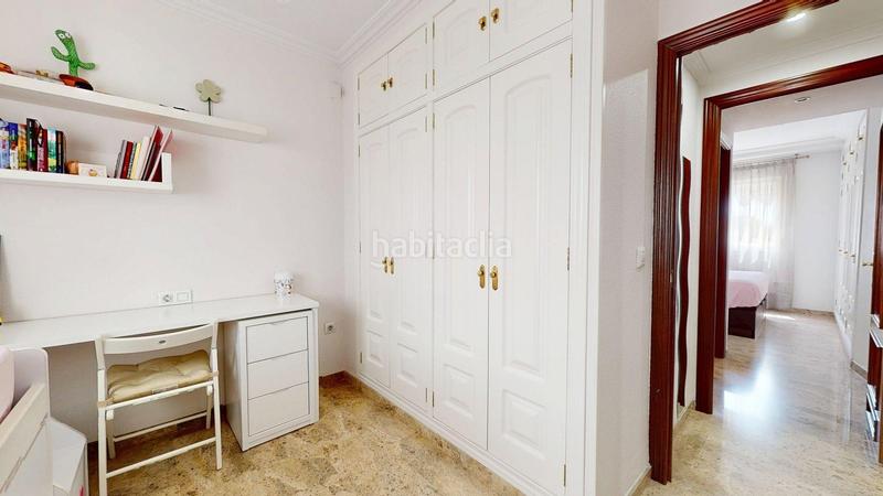 Foto 301abe3c-d7a4-4f63-b3e6-e666a6e78512. Piso gran oportunidad en zona arroyo del moro, vivienda con piscina comunitaria, de 3 dormitorios, 2 baños, terraza, cochera y trastero en Córdoba