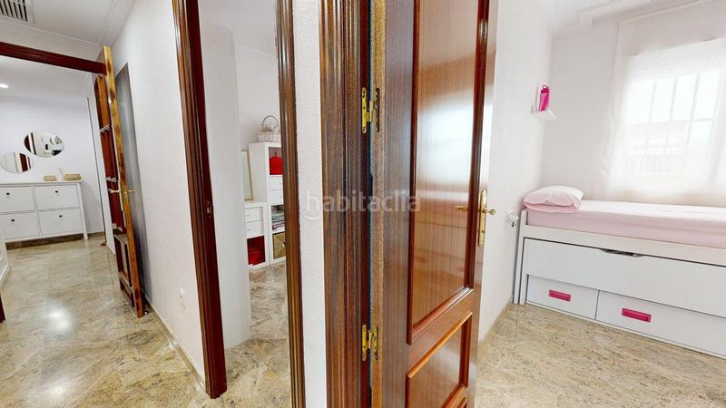 Foto 717a0054-171d-45b2-bb96-82e1a15c341a. Piso gran oportunidad en zona arroyo del moro, vivienda con piscina comunitaria, de 3 dormitorios, 2 baños, terraza, cochera y trastero en Córdoba