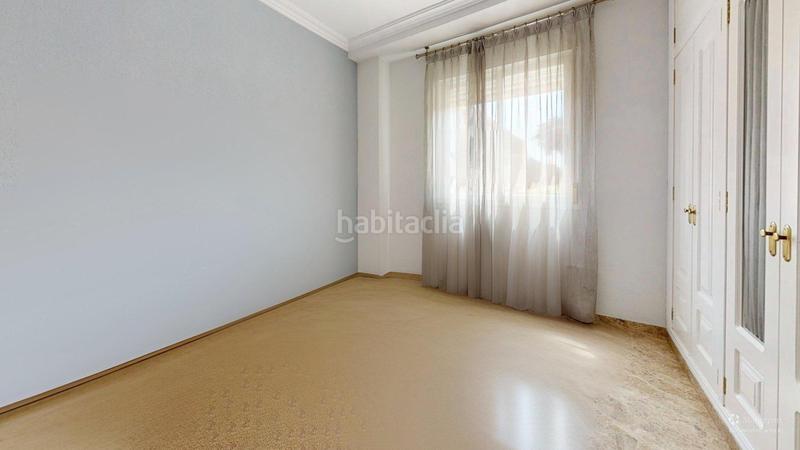 Foto ca77c367-919b-43e2-a16f-4a422b5562a3. Piso gran oportunidad en zona arroyo del moro, vivienda con piscina comunitaria, de 3 dormitorios, 2 baños, terraza, cochera y trastero en Córdoba