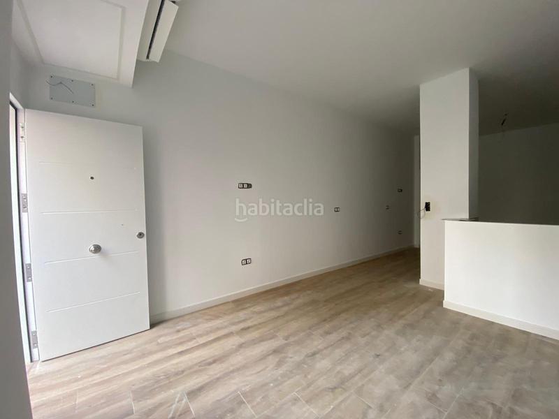 Foto 48bcbc8f-176d-40a0-a318-1de360e85007. Loft  moderno junto a renfe en Huerta de la Reina - Trassierra Córdoba